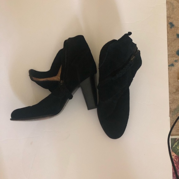 joie Booties  black suede - Picture 2 of 6